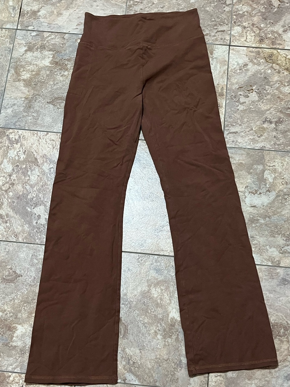 Hollister Ultra High-Rise Bootcut Leggings in Brown